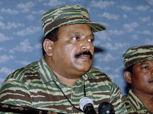 מנהיג המחתרת הטמילית פרבאקרן. מנהיג המחתרת הטמילית פרבאקרן.