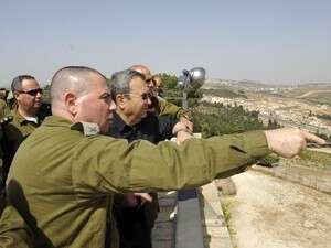 שר הביטחון אהוד ברק בסיור בפיקוד מרכז שר הביטחון אהוד ברק בסיור בפיקוד מרכז