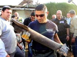 ����� ����