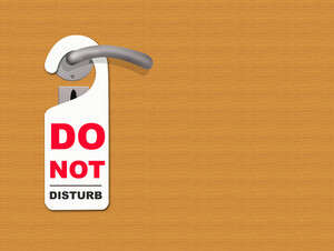 אל תפריעו לנו עם הרעיונות שלכם אל תפריעו לנו עם הרעיונות שלכם