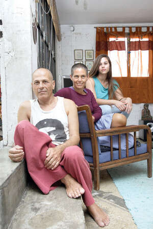 ענת צחור, ראובן ברק והבת. ענת צחור, ראובן ברק והבת.