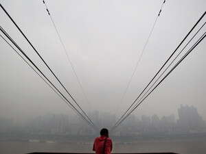 ראות לקויה בשל זיהום אוויר בבייג'ינג. כיום המדינה המזהמת בתבל. בעוד 10 שנים ראשונה בירוקות? ראות לקויה בשל זיהום אוויר בבייג'ינג. כיום המדינה המזהמת בתבל. בעוד 10 שנים ראשונה בירוקות?