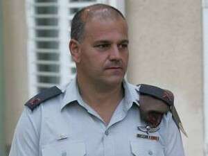 תת אלוף משה ציקו תמיר בבית הדין בקריה תת אלוף משה ציקו תמיר בבית הדין בקריה