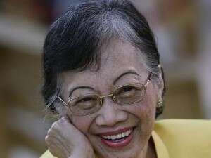 נשיאת הפיליפינים לשעבר, קוראזון אקינו. נשיאת הפיליפינים לשעבר, קוראזון אקינו.