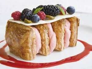 קרמשניט פירות יער ופיסטוק קרמשניט פירות יער ופיסטוק