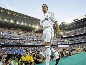 כריסטיאנו רונאלדו. בתפקחד בובת השעווה כריסטיאנו רונאלדו. בתפקחד בובת השעווה