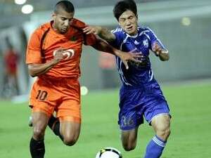 לירוי צעירי מול הונג לירוי צעירי מול הונג