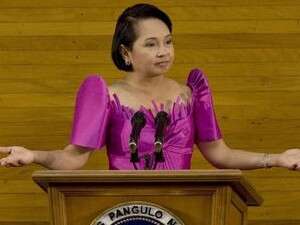 נשיאת הפיליפינים, גלוריה ארויו. נשיאת הפיליפינים, גלוריה ארויו.