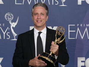 ג'ון סטיוארט. להפסיק להסתיר את הליבוביץ' שבתוכו ג'ון סטיוארט. להפסיק להסתיר את הליבוביץ' שבתוכו