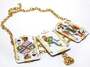 ����� ����