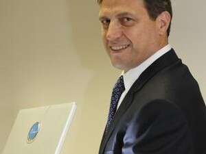 אורי בן-ארי אורי בן-ארי