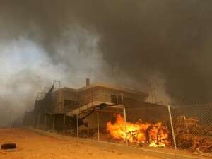 בית עולה באש בית עולה באש