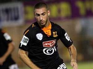 אלירן עטר כובש השער. אלירן עטר כובש השער.