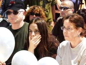 ��� ����