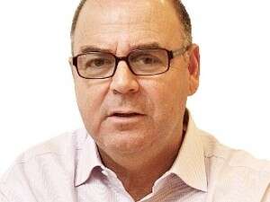 איתן ורטהיימר. די.ג'יי במקום להקה יוונית איתן ורטהיימר. די.ג'יי במקום להקה יוונית