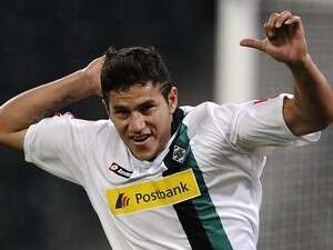 מרסלו בובאדילה חוגג. מרסלו בובאדילה חוגג.