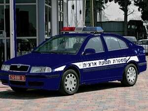 ניידת משטרה. ניידת משטרה.