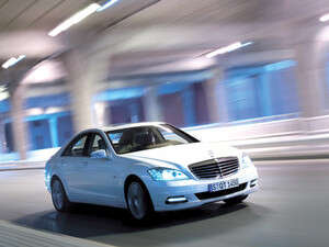 מרצדס s400 - לא מתנהגת כמו מכונית היברידית מרצדס s400 - לא מתנהגת כמו מכונית היברידית