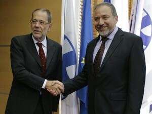 השר אביגדור ליברמן והממונה על מדיניות החוץ באיחוד האירופי חוויאר סולאנה. השר אביגדור ליברמן והממונה על מדיניות החוץ באיחוד האירופי חוויאר סולאנה.