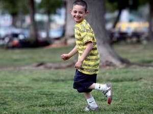 ����� ����