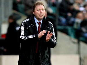 אלכסנדר סטרקובס. מחמם את הפה אלכסנדר סטרקובס. מחמם את הפה