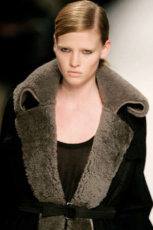 ��� ����