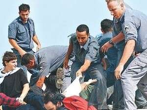 פינוי פעילי ימין מהמאחז חוות גלעד. זועמים על ירי השוטרים. פינוי פעילי ימין מהמאחז חוות גלעד. זועמים על ירי השוטרים.