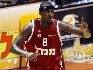 קווין פינקני. 26 נק', הערב קווין פינקני. 26 נק', הערב