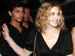 מדונה וחזוס. כבר לא. מדונה וחזוס. כבר לא.