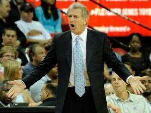 פול ווסטפול. הבעיה של כספי בסקרמנטו פול ווסטפול. הבעיה של כספי בסקרמנטו