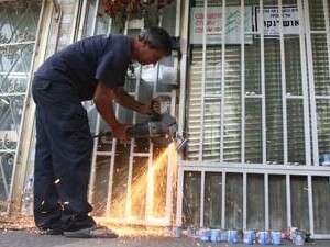 פריצת המעדנייה של משפחת אושרנקו פריצת המעדנייה של משפחת אושרנקו