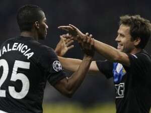 מייקל אואן מברך את אנטוניו ולנסיה מייקל אואן מברך את אנטוניו ולנסיה