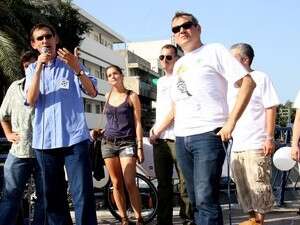 מפגינים למען הורדת כיכר דיזנגוף מפגינים למען הורדת כיכר דיזנגוף