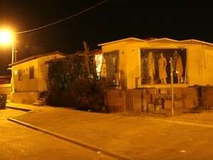 עסקים בקראווילות בניצן. עסקים בקראווילות בניצן.