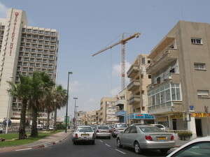 רחוב הירקון בתל אביב. רחוב הירקון בתל אביב.
