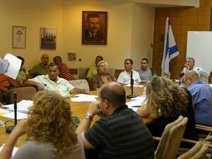 דיון הוועדה בבת ים דיון הוועדה בבת ים