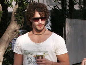 טומי אלתגר. שליחות מכל הלב. טומי אלתגר. שליחות מכל הלב.