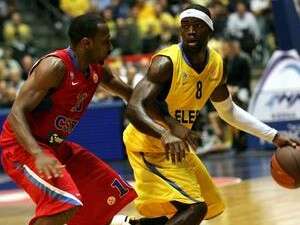 דורון פרקינס מול ג'יי אר הולדן, הערב בנוקיה דורון פרקינס מול ג'יי אר הולדן, הערב בנוקיה