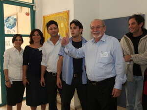 רחמים מלול ומשפחתו בקלפי רחמים מלול ומשפחתו בקלפי