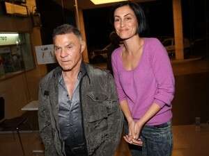 אלי פפושדו ונטלי עטיה. הצגה זוגית. אלי פפושדו ונטלי עטיה. הצגה זוגית.