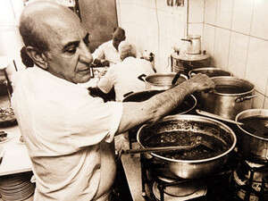 עזרא שרלפר בימים הטובים עזרא שרלפר בימים הטובים