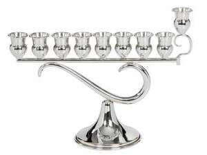 חנוכיות כסף של הצורפים חנוכיות כסף של הצורפים