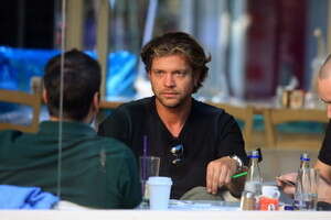 גיא גיאור. נכנס יין, יצא עם טבעת? גיא גיאור. נכנס יין, יצא עם טבעת?