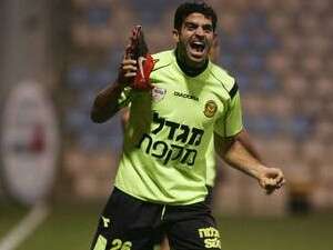 שלו מנשה חוגג. ניצחון גדול על האלופה שלו מנשה חוגג. ניצחון גדול על האלופה