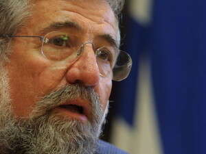מצנע. התחייב לא לעזוב את העבודה מצנע. התחייב לא לעזוב את העבודה