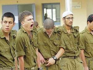 חיילים במסדר חיילים במסדר