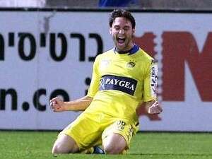 יובל אבידור. עובר למדים האדומים יובל אבידור. עובר למדים האדומים