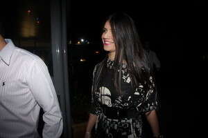 ג'י. איילה לא היתה צריכה להנחות. ג'י. איילה לא היתה צריכה להנחות.