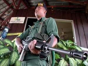 איש כוחות הביטחון של מלזיה. איש כוחות הביטחון של מלזיה.