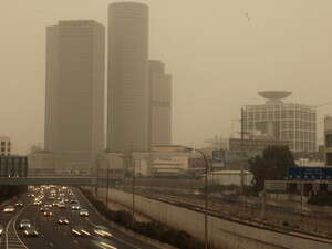 אובך כבד מעל תל אביב אובך כבד מעל תל אביב